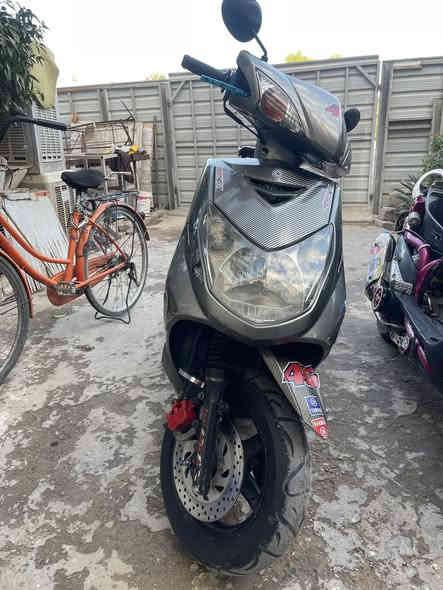 سكنس فحل للبيع 
📍الدراجه بحاله الوكاله ماشيه 17 الف
📍 مكينه بلادي
📍بيهه كلج رياضي خلفي
📍 والتزويد مثل ما موضح بالصور
سعر مليون وبيها مجال
رقمي *********** + متواجد واتساب🤍.
