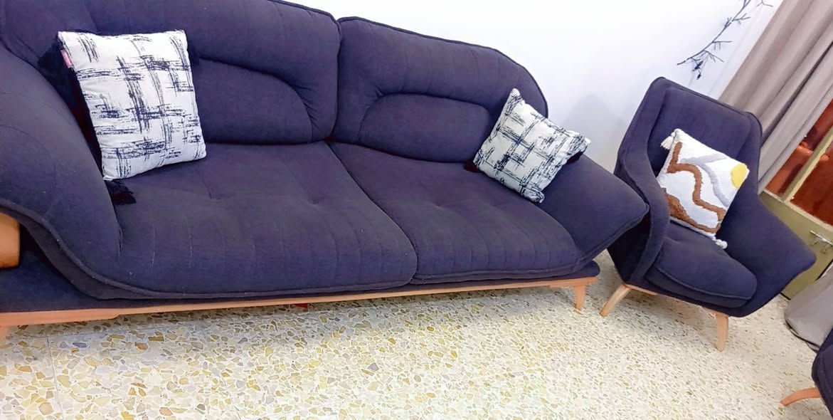 تخم تركي ٨ مقاعد خشب الزان ماخذته ١٦ ورقه 
ابيعه مليون و١٠٠ عنواني الدوره كفائات الصحه 
تواصل ع رقم ***********
