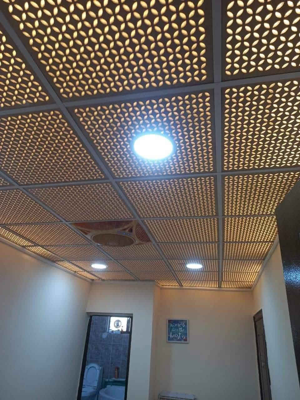 سلام عليكم
عملي ورق جدارن وجميع الديكورات 
بديل الرخام شيبىرد  جبس 
***********
