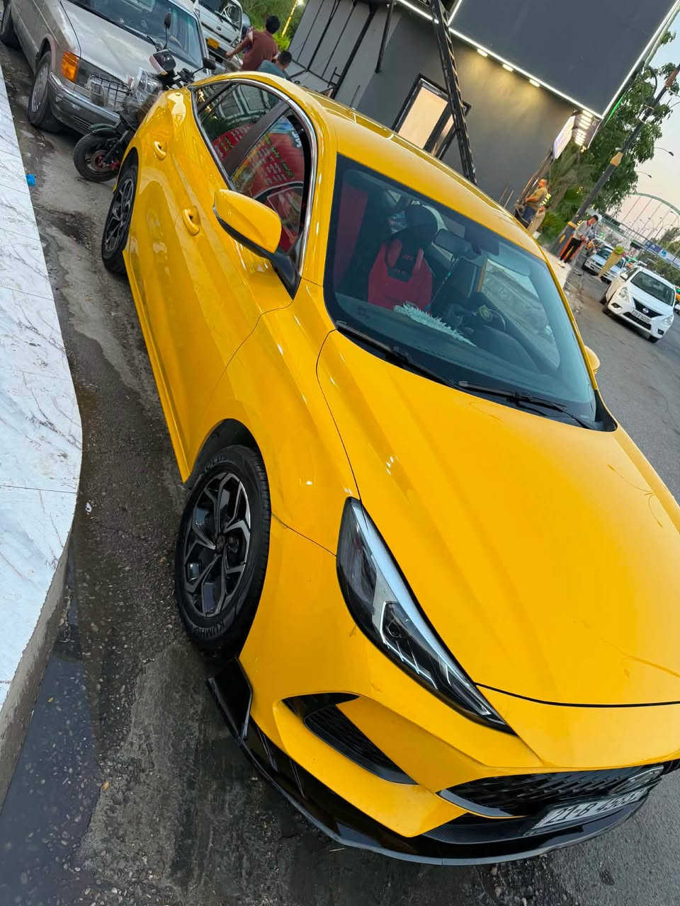 سلام عليكم سيارة ام جي خصوصي للبيع موديل 2023 كلين سنويا جديد بطاقة بنزين موجود سعرها 120ورقه بيها مجال للطيبين انشاءالله الي يريدها يتصل ع رقم *********** صاحب سيارة كركوك, العراق
