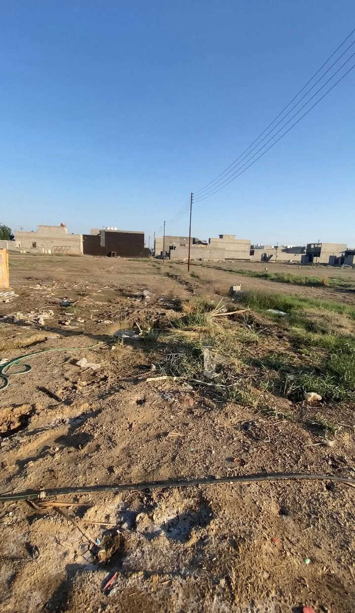 سلام عليكم للبيع  قطعة ارض زراعي سند 25 
المساحة 100 متر مربع ركن  مستعجل على بيعتها 
العنوان : بهرز حي الشرطة : السعر 17 مليون قفل مشتري من صاحب الارض نفسه حميد نايف ابو عبدالله هاي هيه الي بصور 
 وتساب او تصال ***********
