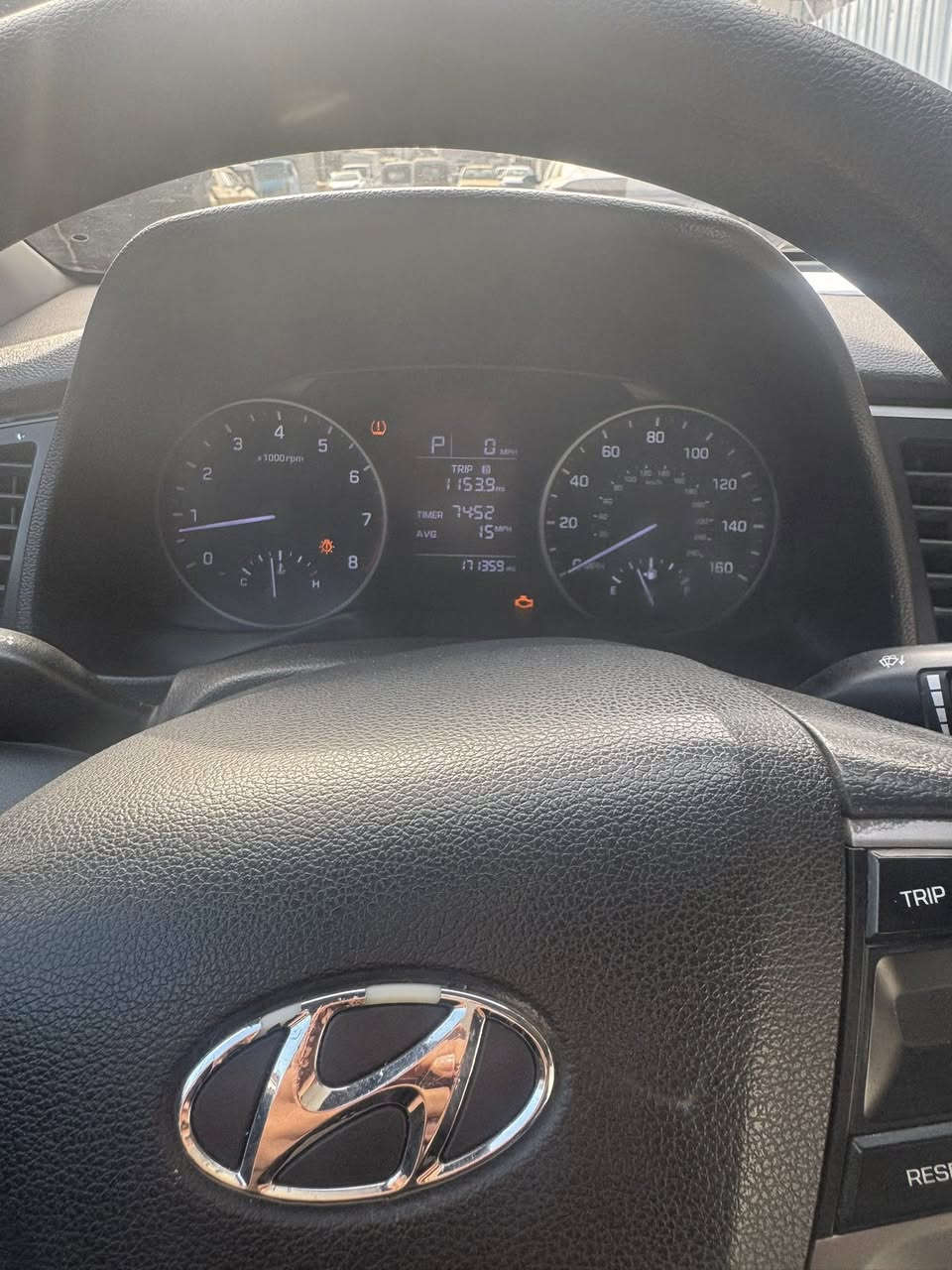 النترا موديل 2017 رقم شمالي 
العنوان الزعفرانيه بغداد 
السعر 112 وبيه مجال 
الرقم ***********
بدون ارباك
