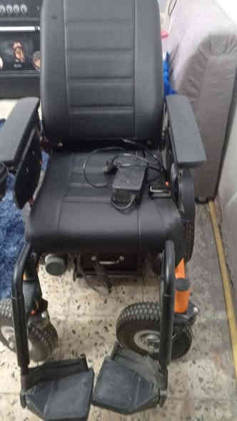 كراسي كهربائيه جديده بالكارتون للبيع الشراي يتصل بغداد سعره  ٥٠٠الف يتحمل وزن ١٢٠كليو حجم متوسط بغداد سعره ٥٠٠الف قفل ***********
