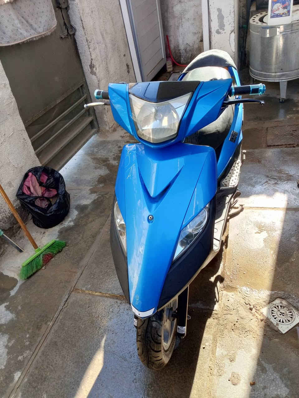 سلام عليكم دراجه ثعلبGT للبيع
الدراجه خير من الله اي نقص مابيهه اترايك وين متريد 
كهربائية كلهه شغاله السعر ،650، وبيهه مجال مكاني الحريه
شارع العياده ،رقمي ***********
