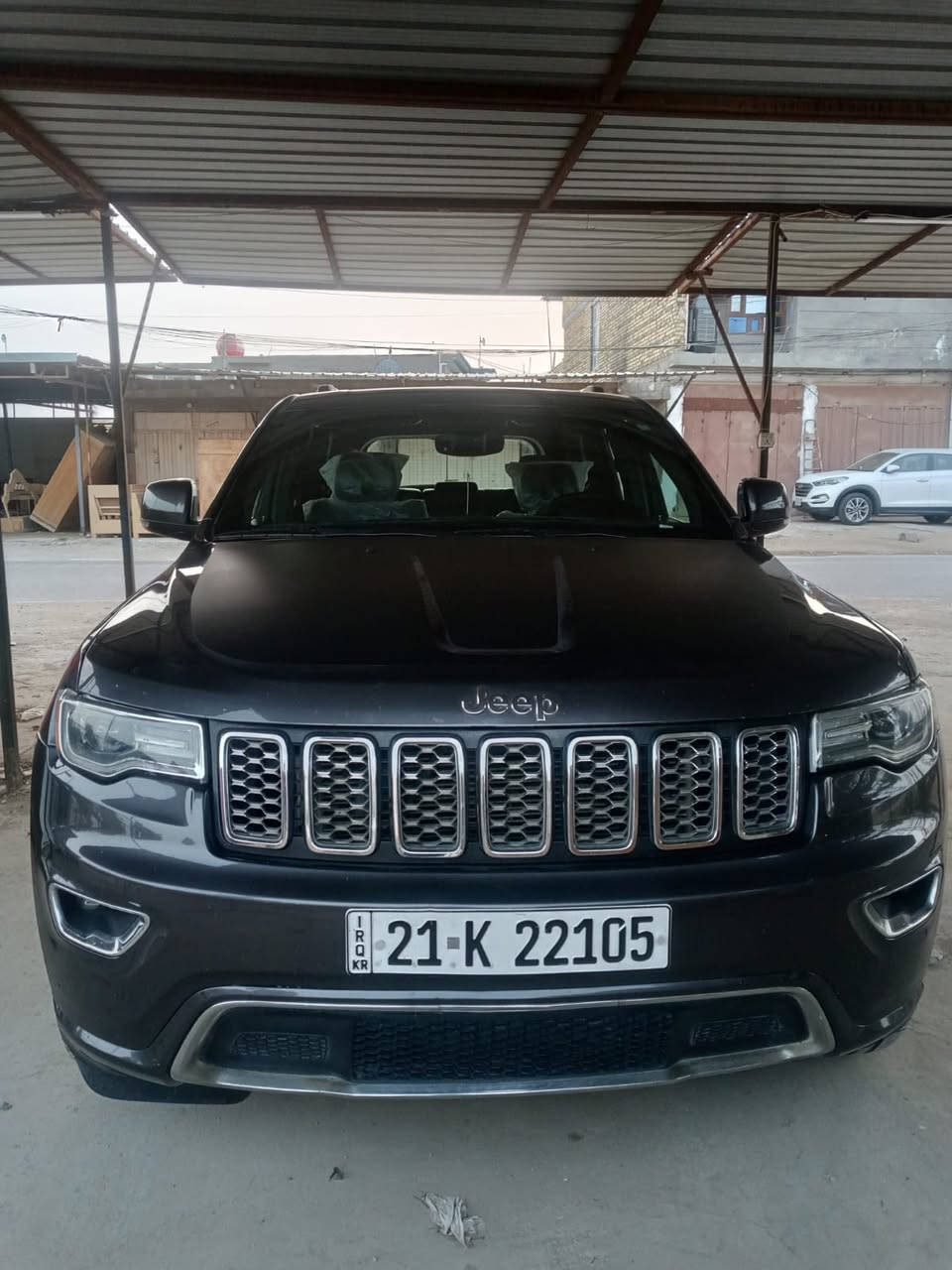 السلام عليكم 
جيب موديل 2018 اوفر لاند 
فول مواصفات عده الجكا
مكينه 3.6
ماشيه 90ميل
فور ويل اوتو 4+4
بصمه
بانوراما 
كشن خزن ميموري 
تشغيل عن بعد 
رادار خلفي 
كامره
شاشه
اوتو ستوب
مانع انزلاق
نظام ايكو+نظام سبورت
تدفئه ستيرن
تدفئه حسنات
لايت زنون
حنطه كهرباء 
حادت السياره بالمنشور 
امانة الله السياره جديده بمعنه الكلمه وجاهزه من كلشي 
ماتخلي عليه برغي 
السعر 198وبيه مجال 
***********
ملاحضه مايعجبك السعر اعبر المنشور رجاءً
