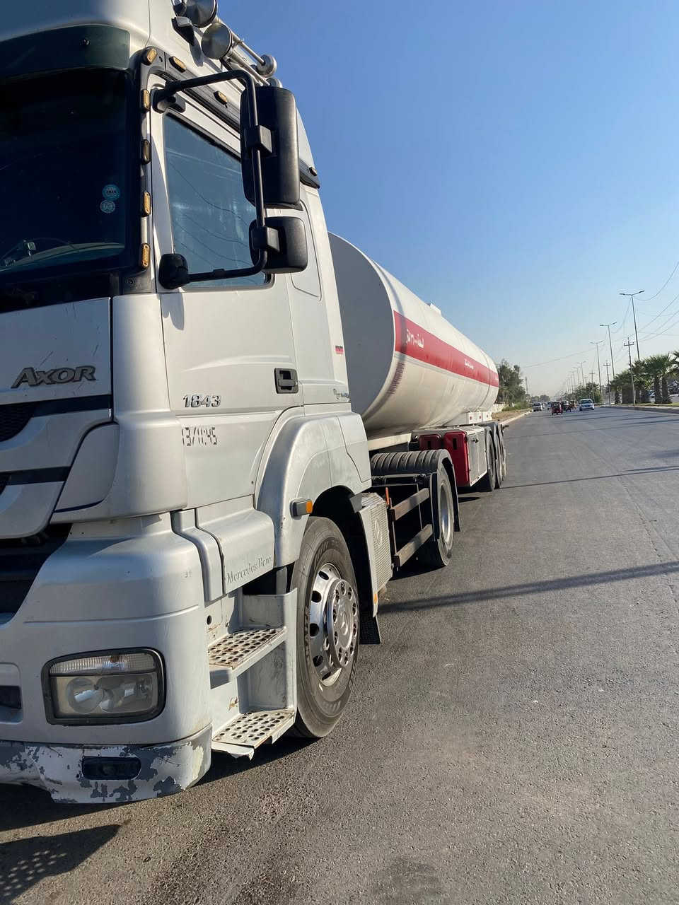 السلام عليكم خوان اكسور موديل ٢٠٠٧ طوناج جديد سنتين جيبيس جديد تخم تاير جديد سياره بسمي السعر 350 رقم تليفون ***********
