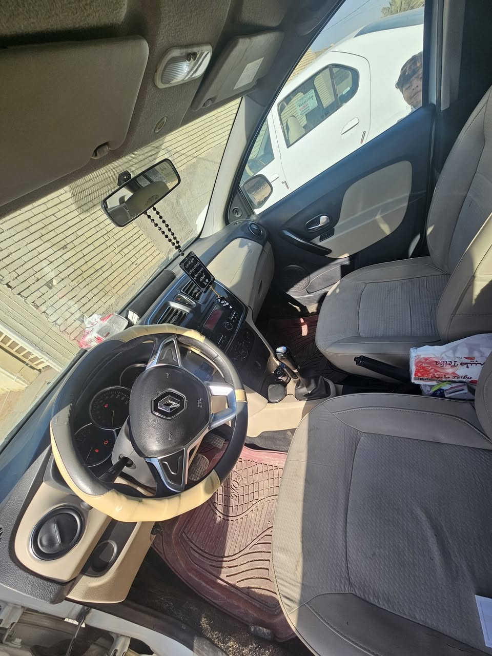 للبيع السعر ٧٢ موديل٢٠١٩ السونار مرفق مكانها نجف للاستفسار الاتصال ***********
