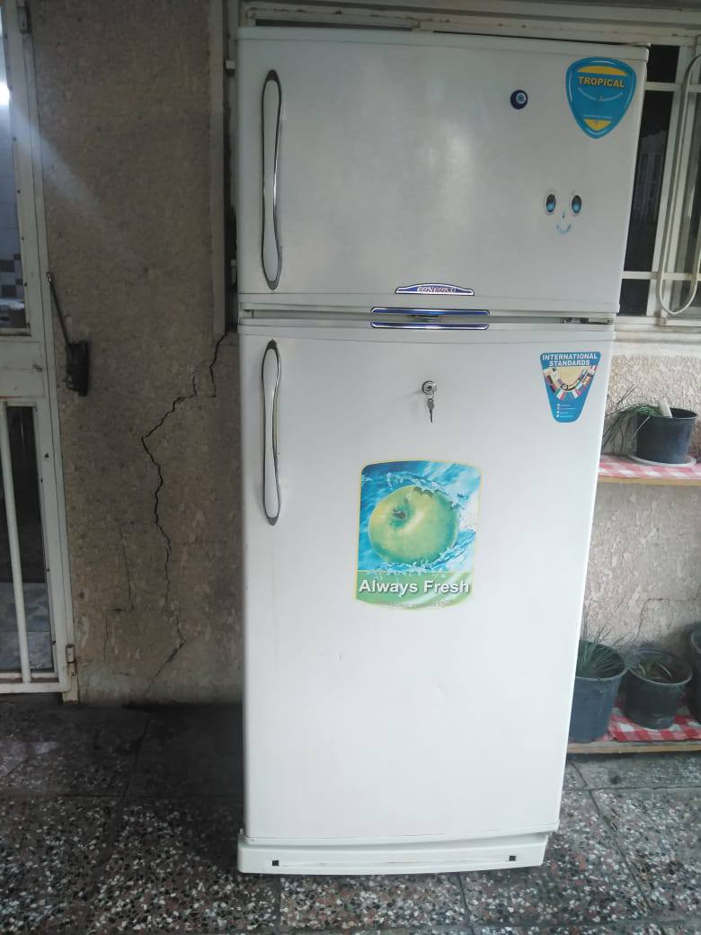 ثلاجه كونكورد الحجم الكبير تجميع لبنان مرايحه تصليح تجميدوتبريد جيد جدا السعر للجادين ٢٠٠ الف


**إذا كنت صاحب هذا الإعلان وتريد حذفه لأي سبب، رجاءا أرسل رسالة إلى الدعم الفني**