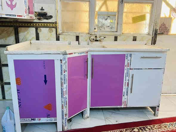 بيع مستعجل بسبب الانتقال 
كاونتر اربع قطع مرمر نضيف جداً مع ساحبة دهون

السعر 500 وبيه مجال 

مكاني كربلاء الحسينيه 

‭0776 616 4512‬
