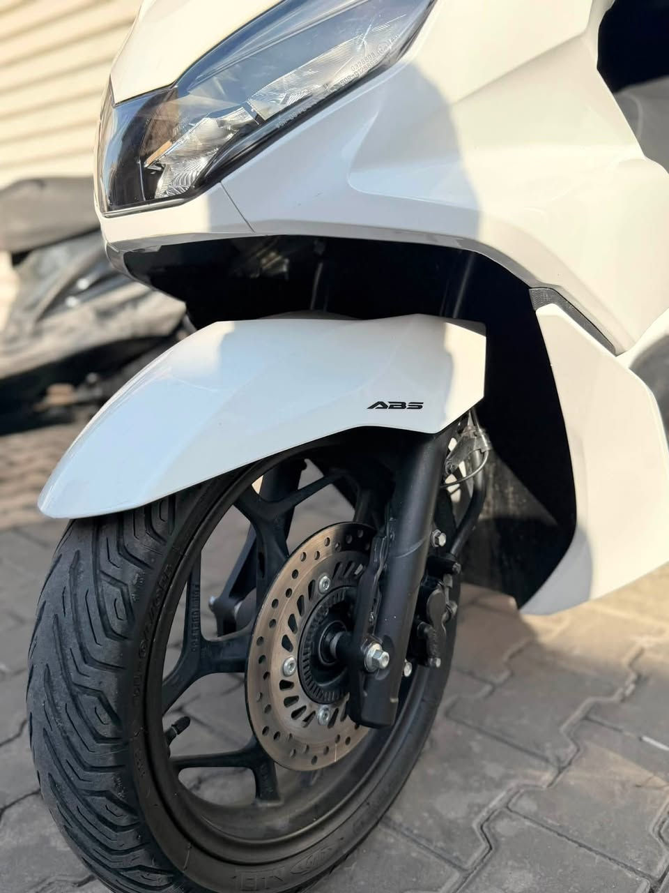 سلام عليكم 
تحيه طيبه 
للبيع فقط 
Pcx
جيل الرابع 
ياباني 
مرقمه واسط رقمين نكليزي تحويل هنا في بغداد 
وشرط التحويل باسم المشتري 
دراجه مكفوله كفاله عامه وجدبده 
وشرط الفحص 
حجم محرك 160 
بصمه وحده 
وكتلوكات بالصندوق 
اخذ جديد ورأسك بارد 
للاستفسار 
***********
كريم الربيعي 
بغداد فضوه عرب فرع الجامع 
🧿
