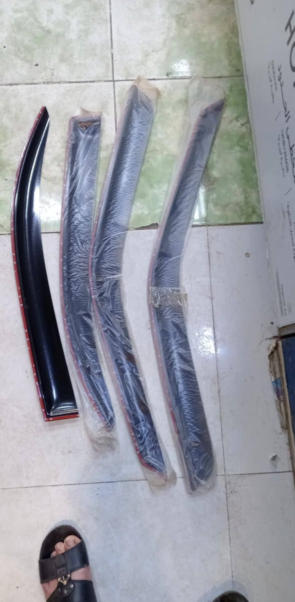 اغراض اوبل اوميكا 90 
السلام عليكم هاي الأغراض الي بقت بعدها ما انباعت الي يحب يأخذها يتواصل وياي اني خارج العراق حاليا والغراض غراضي لكن حاليا هي موجوده عند اخويا بحي العامل بغداد للعلم ما عندنا توصيل اللي يحب يتفضل ياخذها 
هاي مال دشبول جديدة ترى بس اللاصق لاطش عليها من 7 سنوات حتى ما استعملتها سعرها 15 الف
الترايش مال جام أربعة جديدة لكن بسبب الخزن للاسف اكو واحده بيها كسر صغير  سعرها 5000 دينار 
قبضة مال كير اوتوماتيك 2000 دينار جديدة 
قبغ مال جداحة الليط موجودة 7000 دينار


**إذا كنت صاحب هذا الإعلان وتريد حذفه لأي سبب، رجاءا أرسل رسالة إلى الدعم الفني**