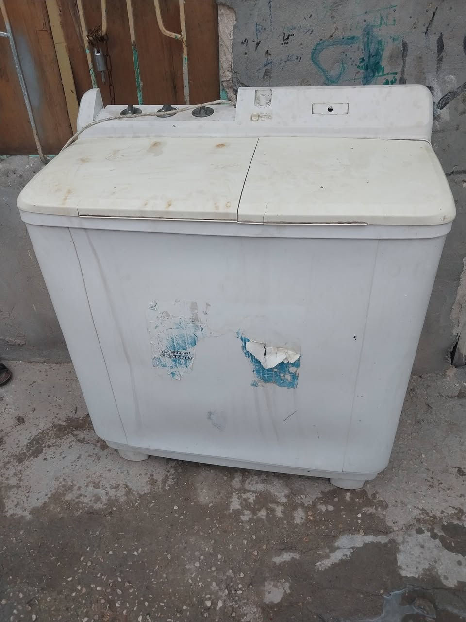 اسلام عليكم شافطه عدد 2 مبرده كنتوري قساله كله شقال عل فحص التصال ***********
