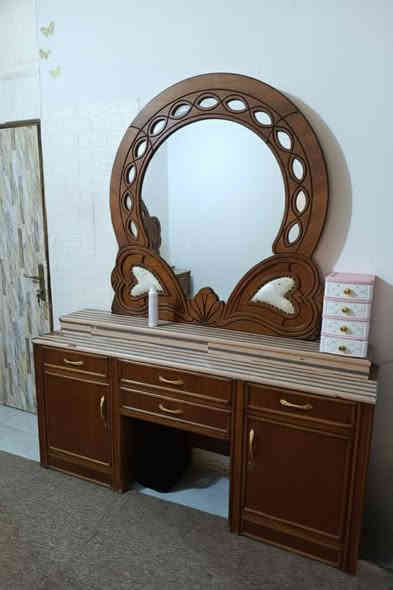 غرفة اخشاب مستعمله اخت الجديده وثگيله كلش السعر 750 قفل عنوان حله مركز ***********
