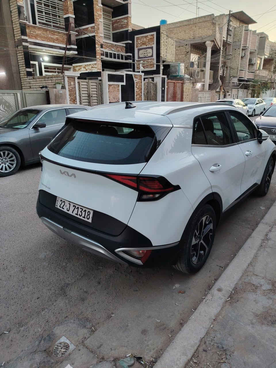 سلام عليكم
كيا سبورتج 2023للبيع بيها تكحيل فقط اصبعين جاملغ امامي السايق وبيه باب عكس السايق الامامي بيه شخط مال بايسكل السعر 215وبيه مجال مكان بغداد الشعب للاتصال ***********
