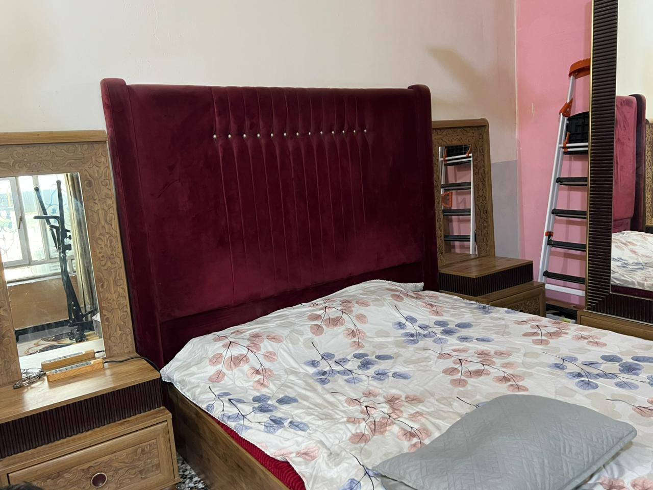 السلام عليكم
1_سبلت جنرال كولد طن ونص نظيف كلش مابي ايي خلل

2_ غرفة 6 قطع حسب ماموضح

شيعجبك اكتب واني ادزلك السعر خاص
او تتصلون ع رقم

***********
