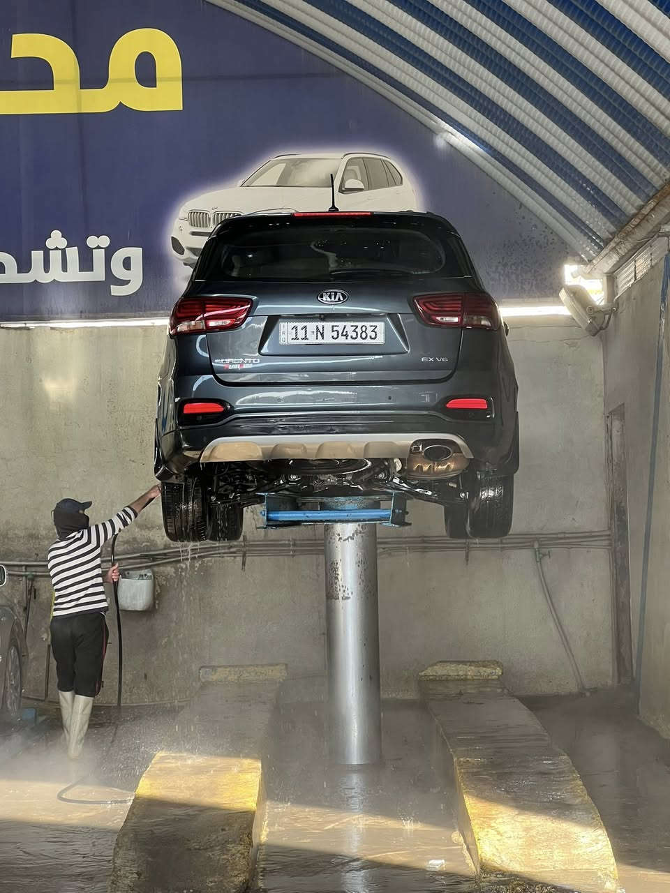 سورنتو موديل 2020 وارد امريكي
فول مواصفات

- ماشية 111000 ميل
- مكينة 6 سلندر 
- فور ويل ( AWD )
- تشغيل بصمة
- تبريد 3 قطع 
- 7 راكب 
- لايت زينون
- اضائة LED نهارية 
- بصمات بالأبواب 
- اضائه ترحيبية 
- حساسات امامية خلفية 
- شاشه كبيرة وجي بي اس 
- كشنات كهربائية 
- هاند بريك بصمة
- محافضه على المسار 
- قياده ذاتية 
- صندوق كهربائي 
- اشاير بالمري 
- بانوراما 
- كشنات جلد اسود
السعر ١٦٥ $ 
***********
