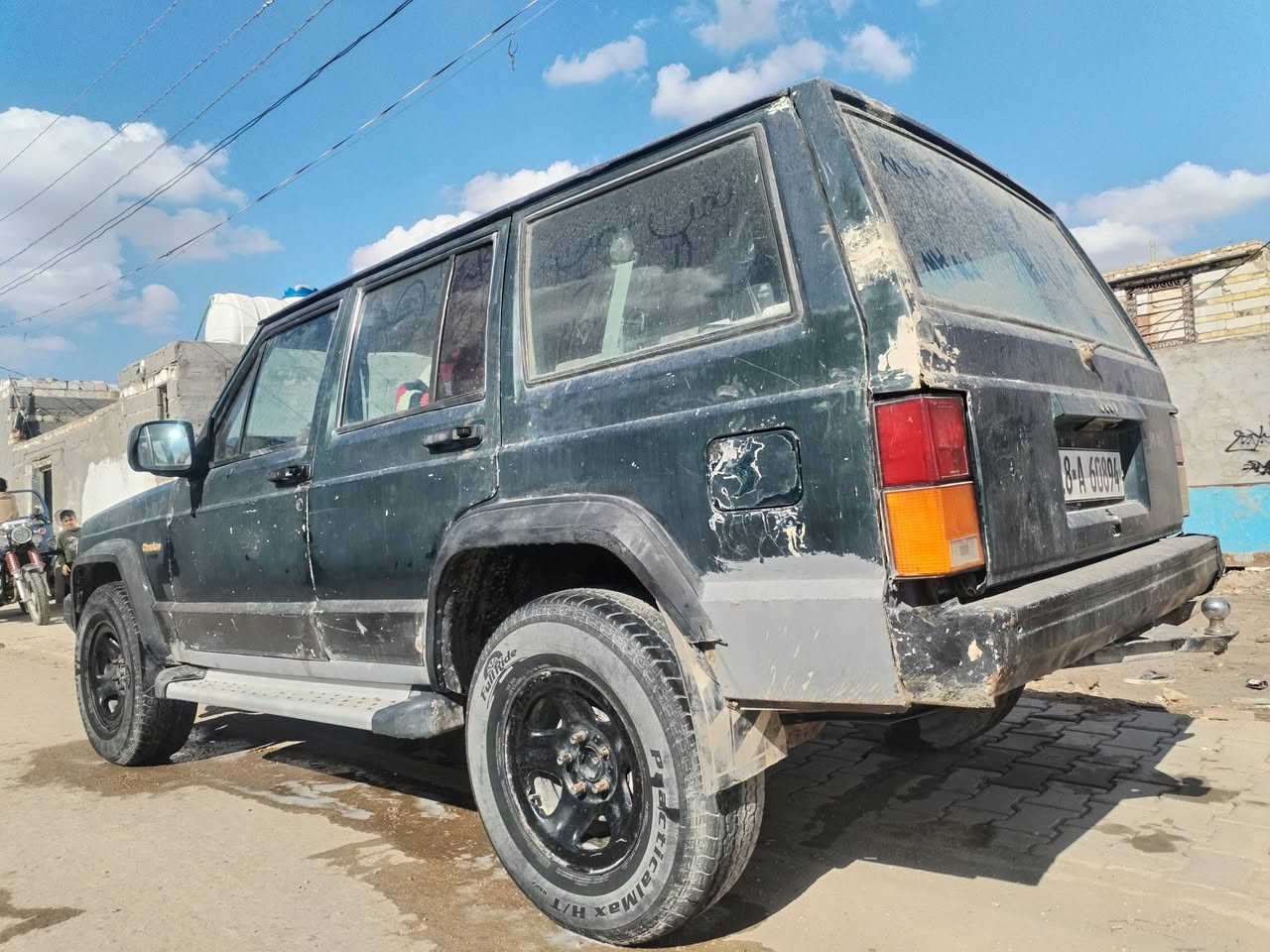 سلام عليكم جيب شيروكي 95 رقم بابل بسمي مكينه وكير كفاله حداديه 60 بل ميه مكانهه الحمزه الشرقي سعر 28 وبيها مجال بصيط للاستفسار اتصال ***********
