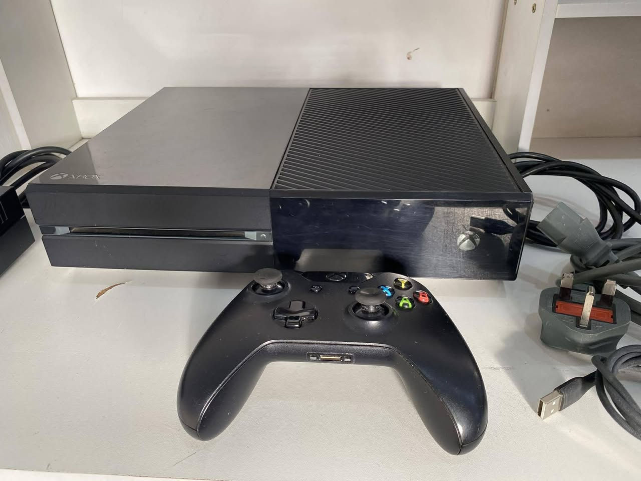 اكس بوكس ون فات للبيع ويه يدتة الاصلية مابية شي ويا اشتراك كيم باس اكثر من شهر ويه بطارية شحن لليدة جديدة هدية للبيع ومكاني ناصرية وعندي توصيل
السعر  ب 110


**إذا كنت صاحب هذا الإعلان وتريد حذفه لأي سبب، رجاءا أرسل رسالة إلى الدعم الفني**