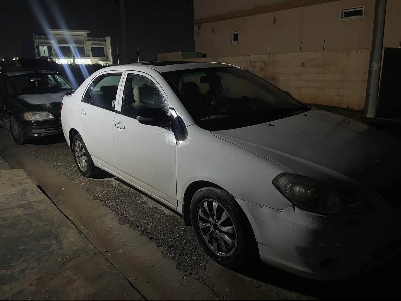 BYD موديل 2013 كيرو مكينة بيلاد بةشةرت تبريد سارد گةرم بةشةرت سوكان فوليوم بةسمة شاشة ئايپاد كاميرة كوشن جلد قوفل مركزي سيلاد جوار تاية ويلي لؤك رقم سنةوي نوية تا 2027 باكانةي مروري هةولير بة أوليات دةي   فروشم سةيارةكة جاهيزة مالي دؤستة دةگؤرمةوة بة شتك بةدلم بيت رقم موبايل *********** أربيل, العراق
