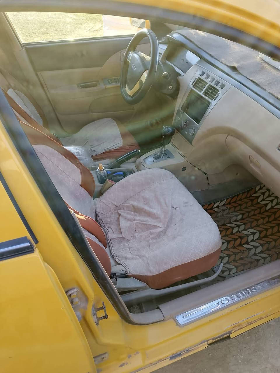 سلام عليكم سياره شيري البيع مكينه او كير كورلا مكفواله كفالة عام صبغ ما بيه كل الشغل رقم بغداد بسمي  
الستفسار عله رقم 
***********
