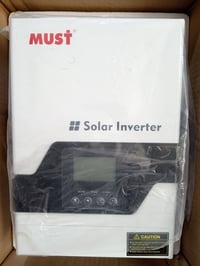 يتوفر لدينا انفيرتر طاقه شمسيه بقدرة 1000 واط يشحن من الكهرباء الوطنيه...