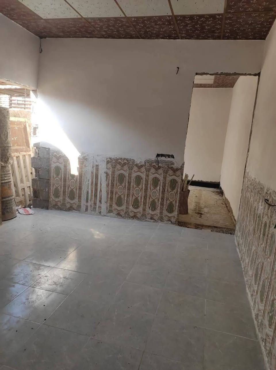 يا الله بيت لليجار 50م  سعر اليجار 125الف  العنوان نجف الاشرف مقابل قرية الغدير الاولى شارع الصب عمود 270اوتنزل بلخط اثاني 
/***********
