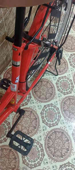 السلام عليكم باسكل بيدي لون احمر طماطي للبيع موديل 22 السعر 170 ويه التوصيل موجود توصيل لكل العراق *********** او خاص
