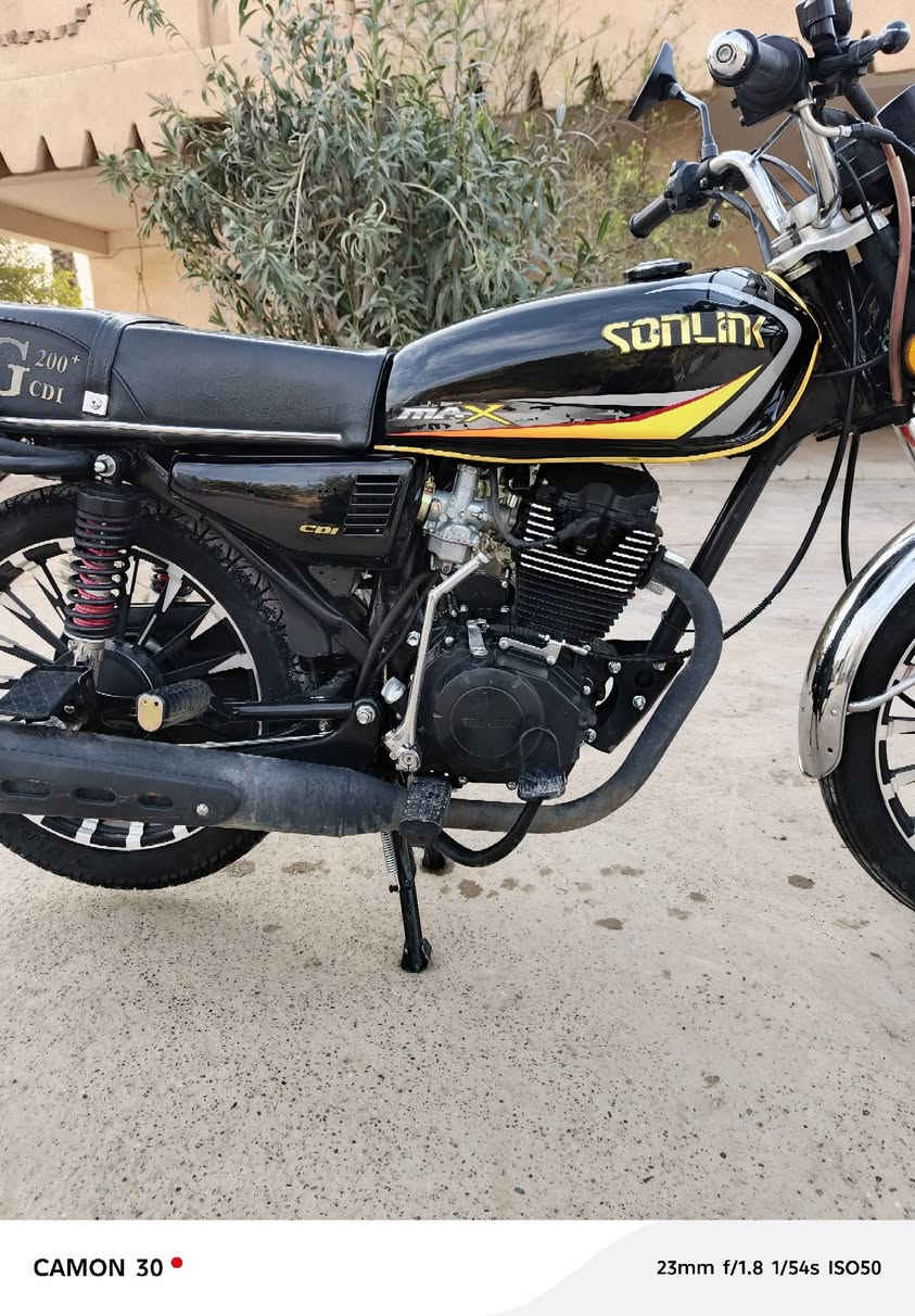 سلام عليكم اخوان ماطور موديل24للبيع دراجه شوفت العين  محرك شرط كهربائيات السعر700وبيهه مجال العنوان(كركوك قضاءالحويجه) يتصل ***********
