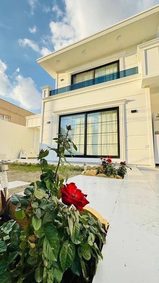 #بيت_مميز بنظام الاقساط في مجمع اوزال ستي Ozal City
172M
 3 غرف نوم 
صالة
مطبخ
سعره : 75000$
ومطلوب : 12 مليون دينار شهريا : ٢٥٠ الف
￼⁨
📸 السعر والصورة متوفرة على قناتنا الرسمية في التليكرام 👇
🔗 https://t.me/aqaratabohssan

📞 تواصل مباشر واتساب أو اتصال:
📱 ***********
📱 ***********

#عقارات_اربيل #شقق_للبيع_اربيل #بيو_لبيع_اربيل  #فلل_للبيع_اربيل #مجمعات_سكنية_اربيل
 #عقارات_كردستان  
#استثمار_عقاري_اربيل #عقارات_بغداد_سليمانية_اربيل  #عقارات_شمال_العراق  

⬅️ الأسعار والصور داخل القناة… لا تفوّت الفرصة

تابعنا الان وشوف احدث العقارات يوميا 🏘️
🔗 https://t.me/aqaratabohssan
