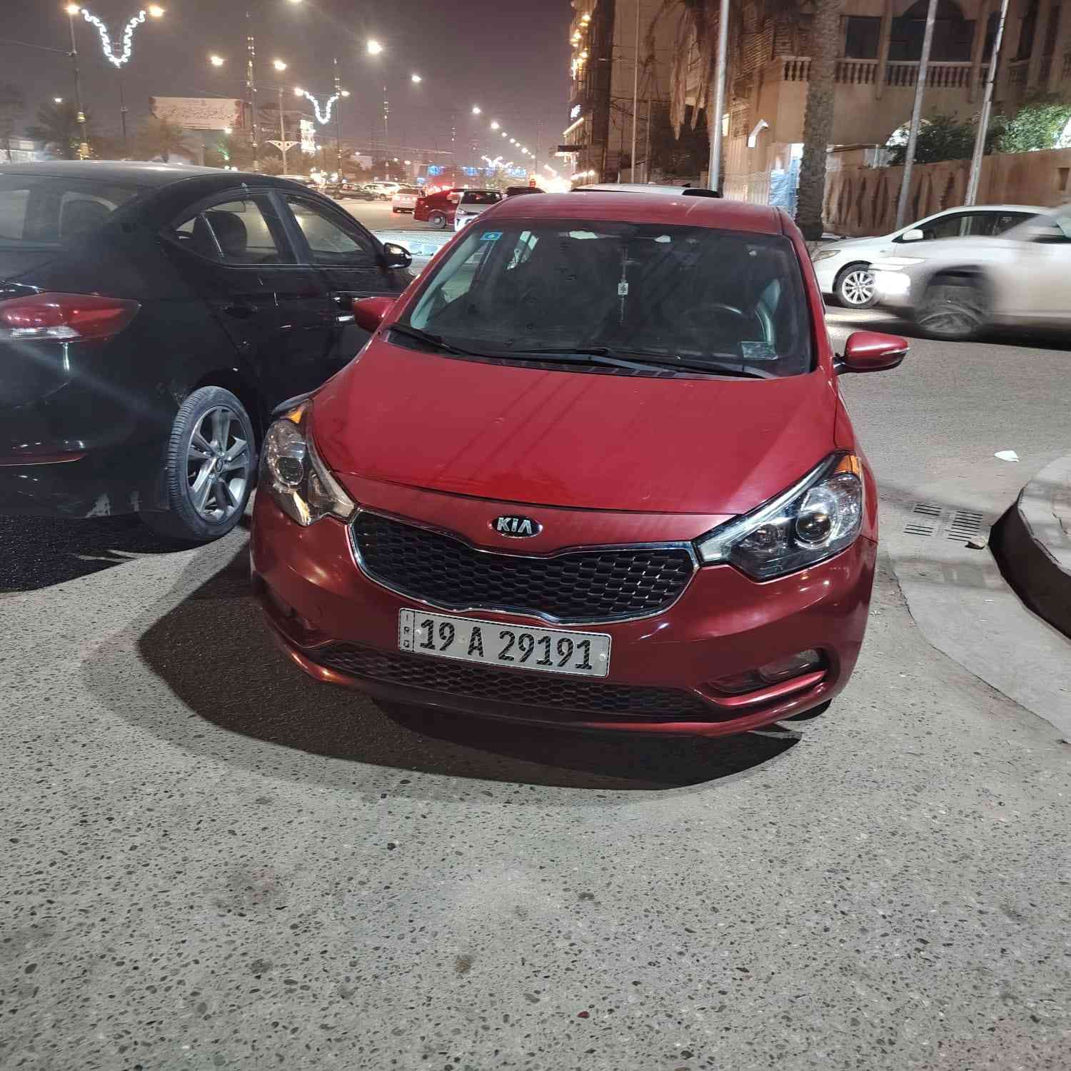 السلام عليكم  ملاحضه السياره ماشيه( 85 الف حقيقي)
فورتي 2015 امريكي السياره داخله كلين بدون صبغ بدون تبديل حادثه دعاميه اماميه بدون دواخل وهنا ب العراق صار بيه طخه ب الجاملغ الامامي وتبدل نفس الون اصلي والقديم موجود والباقي مكفول 
مكينه 1800 ع وضع الشركه برغي ما مفتوح بيه مكفوله
كير اوتو + عادي مكفول
حداديه مصار اسبوع نافضه كله جديد
تبريد ثلج + تدفئه نار
تخم تاير جديد + باتري جديد 
السياره مال جناي رقم كربلاء الدولي  ب اسمنه تحويل ثاني يوم سنويه جديده وهزه كذالك
مابيه نقص برغي كبل للشارع 
السعر 120 وبيه مجال حك الجيه مكانه كربلاء 
***********
