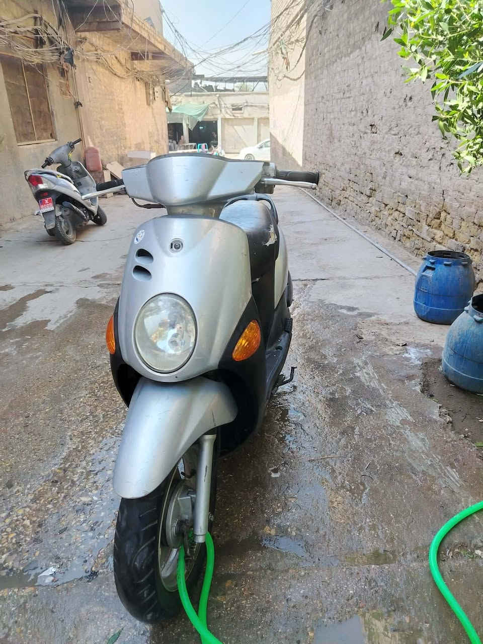 سلام عليكم دراجه فله مديل 2011صرلها شهر طلع من الوكيل دراجه كفاله عامه المكان حله مركز الاستفسار رقم ***********
