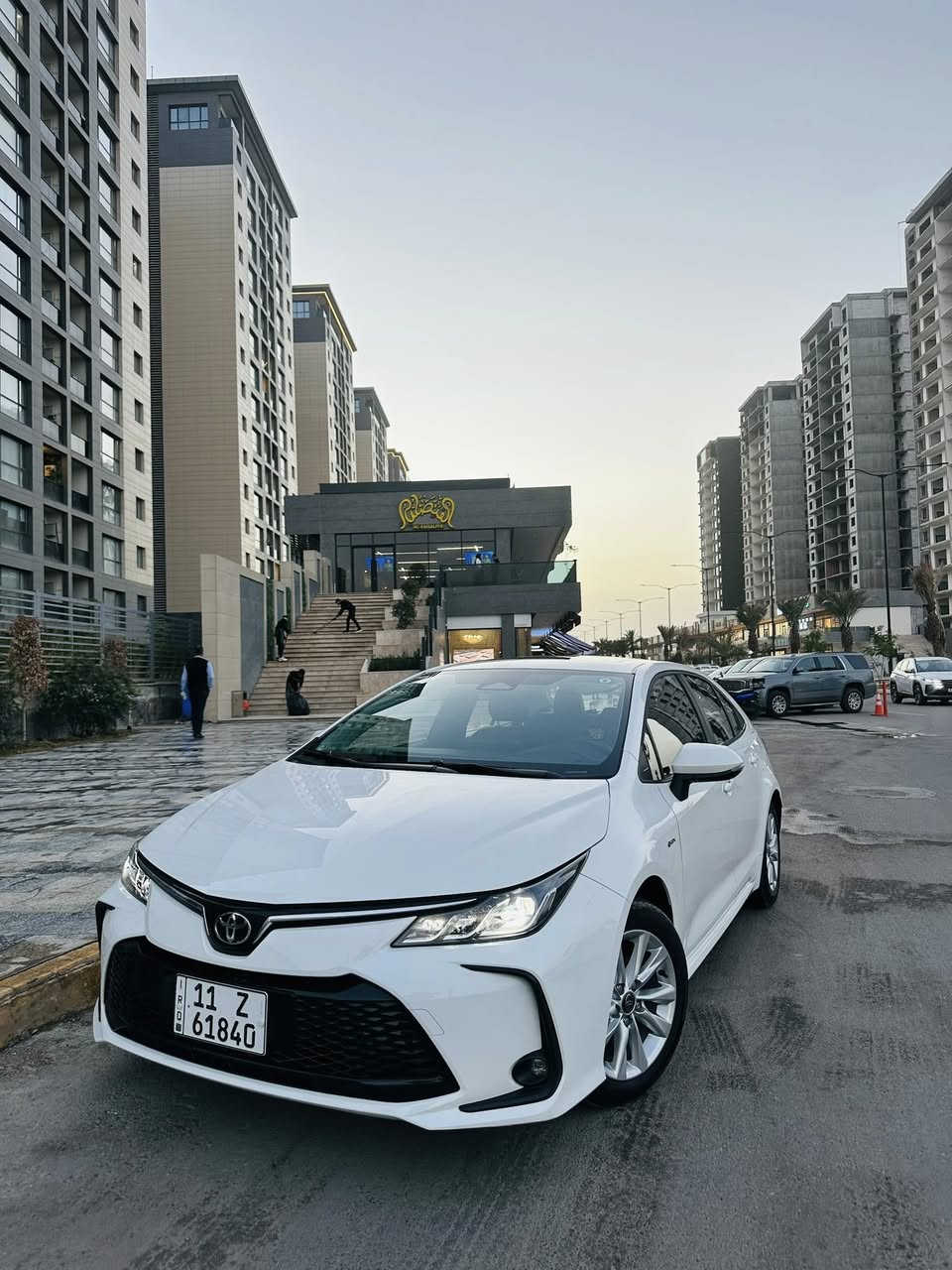 كورلا هايبرد ٢٠٢٤ شكل خليجي
ماشية ١٣ الف داخل جلد اسود كفالة عامة من صبغ رقم بغداد بسمي السعر ١٥٤ وبيها مجال حك الجيه فقط 
مكان السيارة بغداد الكرخ 
للاستفسار ***********
