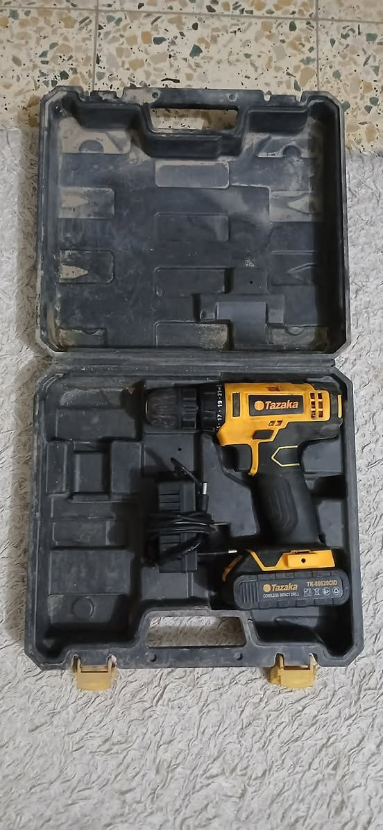 دريل شحن تازاكا للبيع فقط البطارية عطلانه ويا شاحنة سعر 30 الف ماعندي توصيل مكاني بغداد الدورة *********** واتساب
