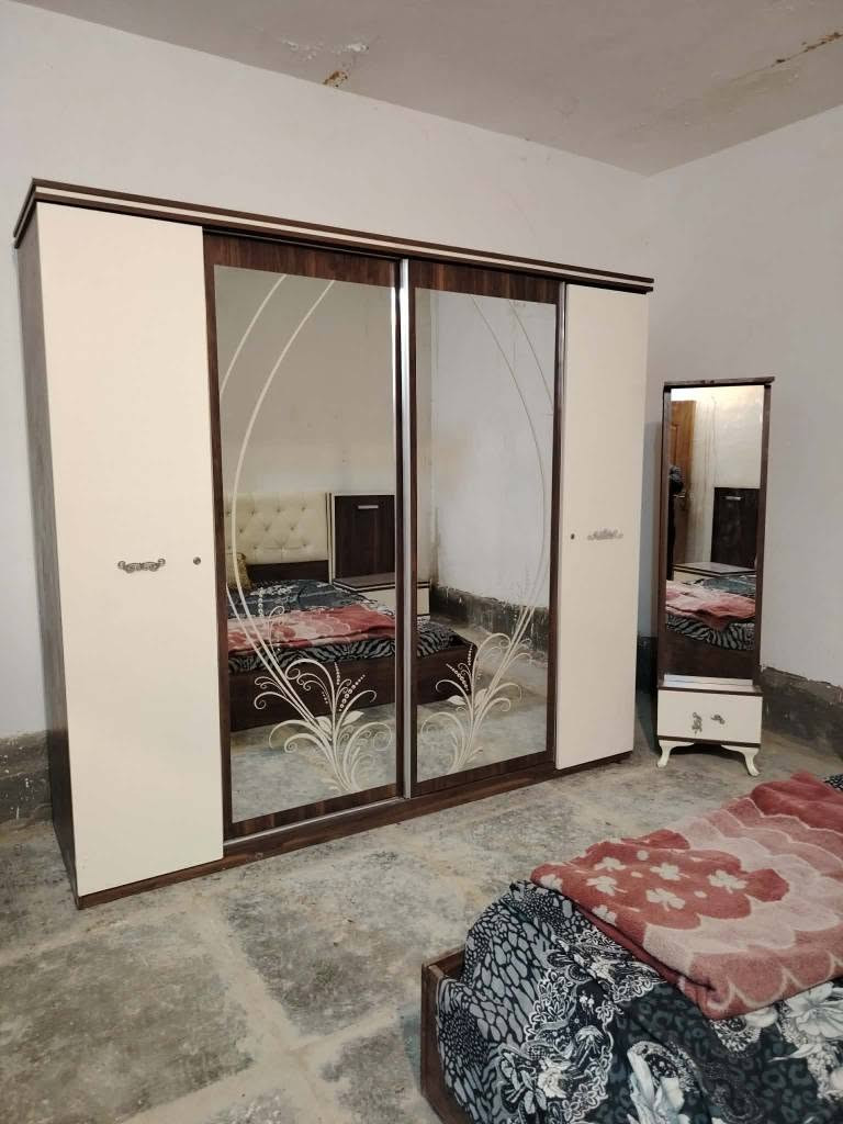 غرفه تركي ضخمه للبيع نضافتهه 100/مكانهه ديوانيه شارع الوكفه*********** ديوانية, القادسية
