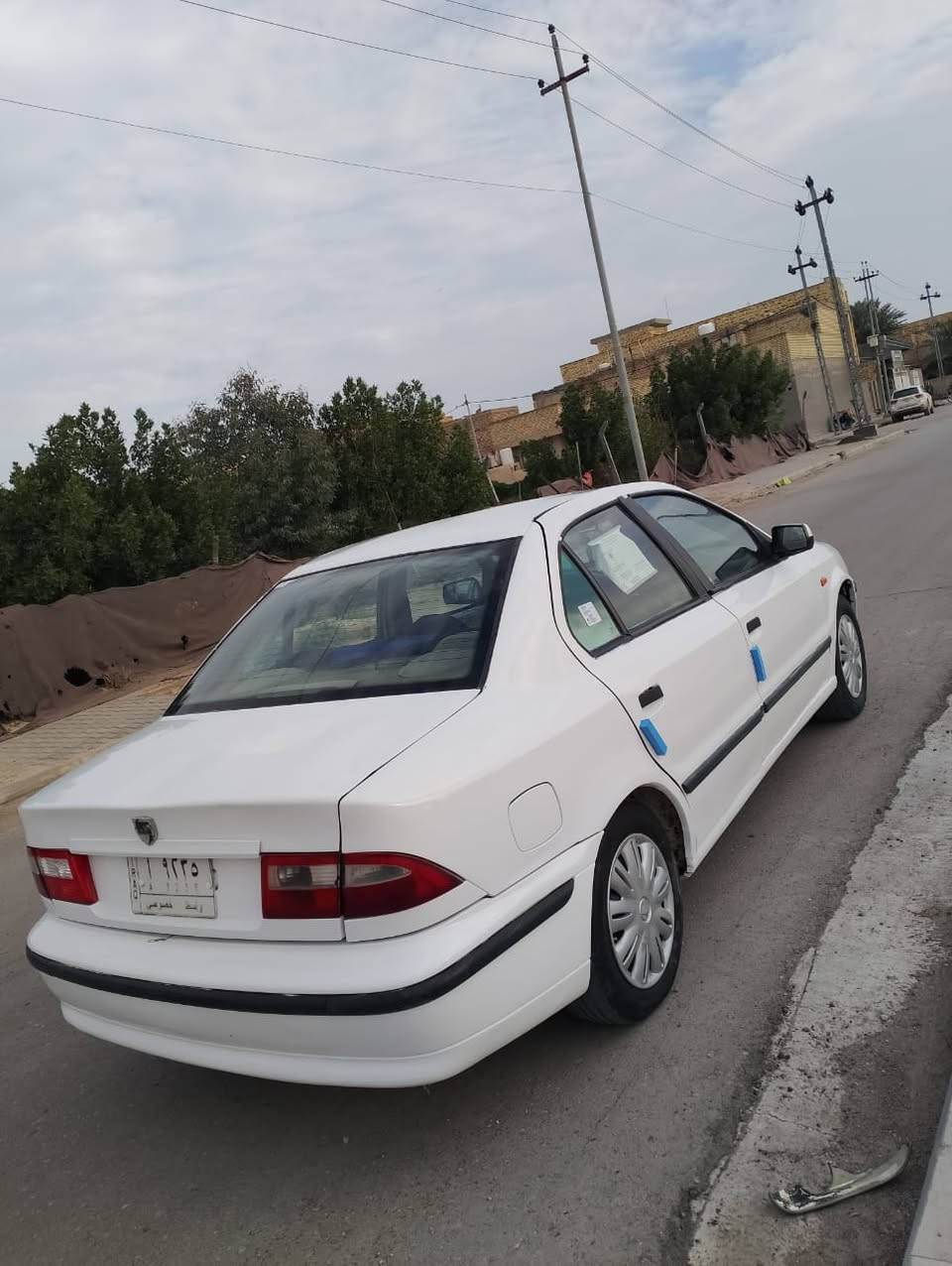 سمند ناطقه موديل 12 كرستال اصل رقم واسط مشروع وطني سنويه لل 28 مكفوله كفاله من الظربه  والتبديل معمر هلالات ودوس وبيه رشات صبغ مكينه كير مكفولات تبربد كمبريسر وكفت كهربائيات كله شغاله السعر 33 بيه حك الجيه مكاني الكوت ***********
