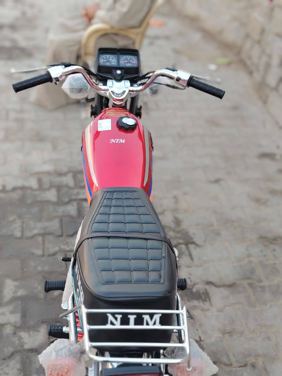 اسلام عليكم اخوان للبيع أربعه كير نامه متياز شبه شلامجه
أوراق سكنر الدراجه موديل 2025
جديده كلش ماصارله شهر من طالعه من المعرض
كفاله عامه الدراجه برغي ماعايزه
مكانه كربلاء قضاء طويريج
السعر 800وبيه مجال
***********
