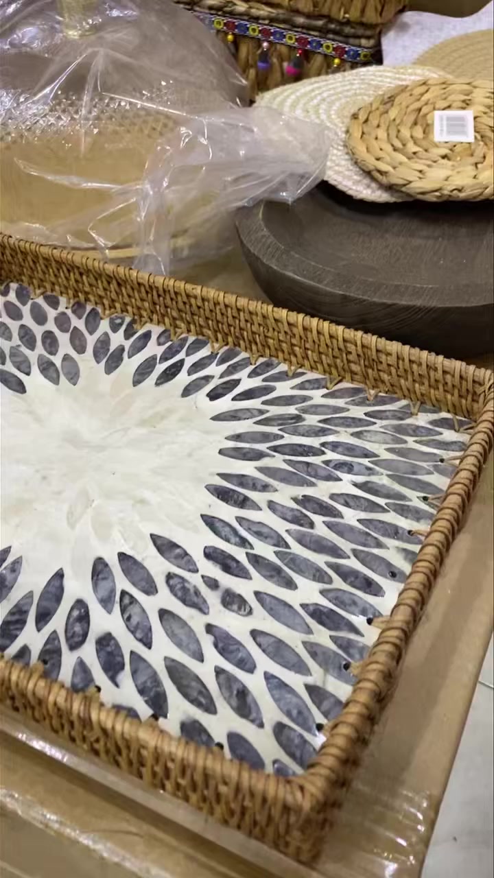 #الركن_الريفي_لان_خلص_الركن_الرمضاني 😍😅
كما متوفرة موديلات اخرى تقريبا 200موديل
حصراً لدى  #معرض_المعملجي_البيت_الالماني
#البيت_الالماني_في_كربلاء_المقدسة #العنوان_شارع_سيد_جودة_عمود_1400


**إذا كنت صاحب هذا الإعلان وتريد حذفه لأي سبب، رجاءا أرسل رسالة إلى الدعم الفني**