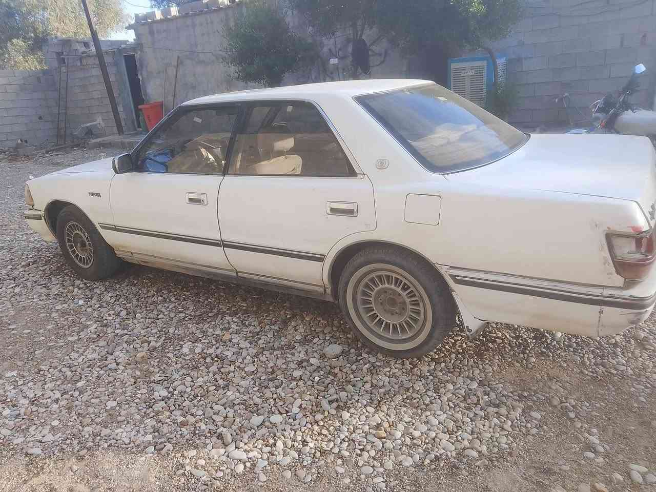 سيارة كروان محرك ونجي شرط تحويل سنوية ماصاقطة السعر 30العنوان ديالى جلولاء ***********
