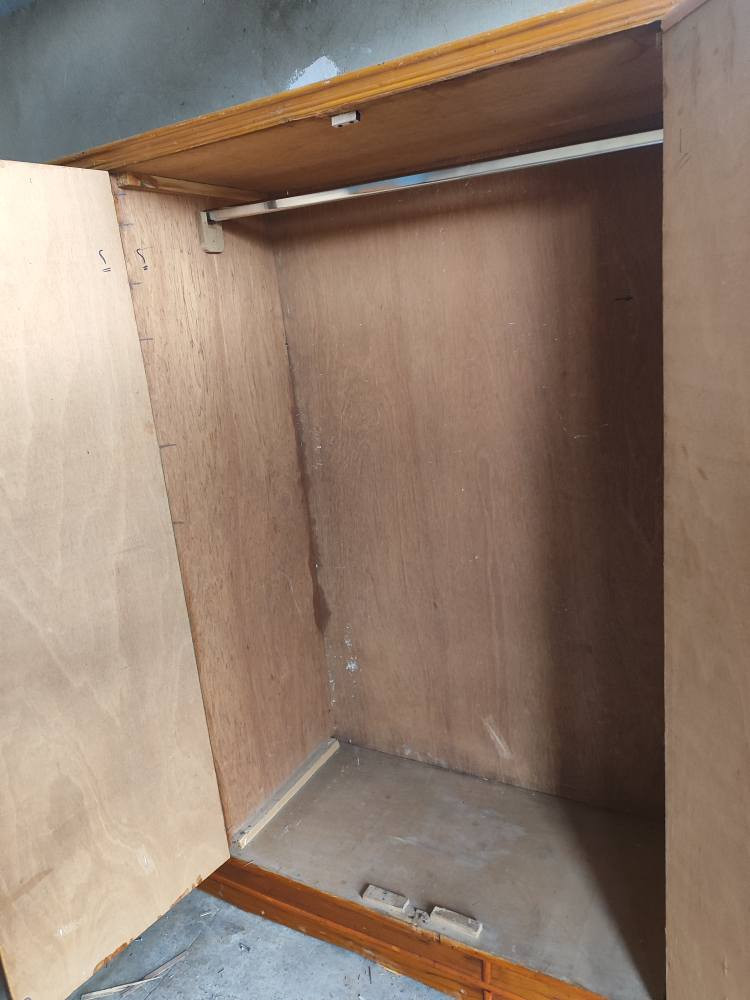 قنصور خمس أبواب نضيف حيل السعر 175 الرفاعي 
*********** موصل, نينوى
