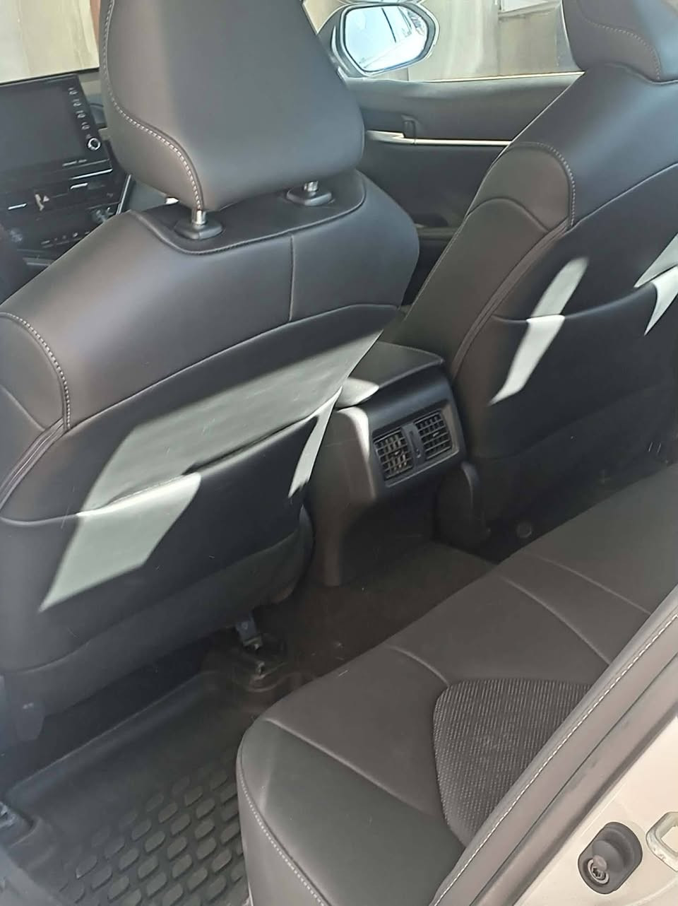 للبيع كامري 24 XSE فول 1/1
ماشية 9000 ميل فقط 
السياره جاهزه من الدعامية للدعامية 
بدون نقص برغي.
 شركة كلة .
السياره بيها جاملق 
جهة السايق والبونيد
السياره منفيس حرة  
للأستفسار الاتصال على الرقم
‏‪***********‬‏
