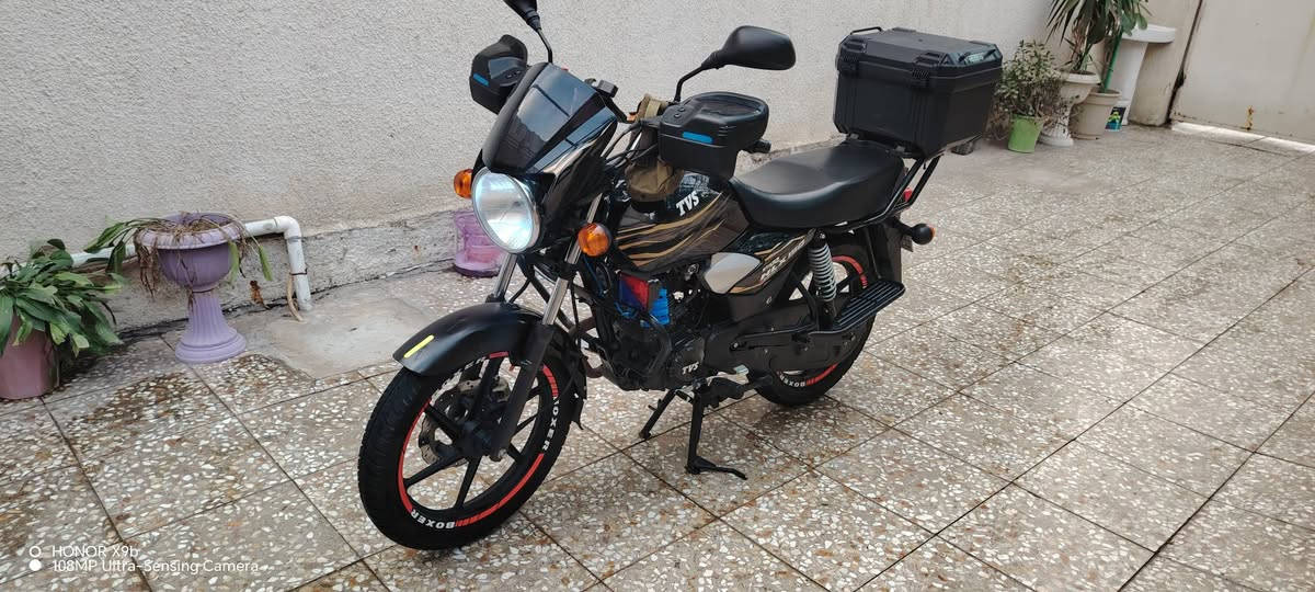 السلام عليكم دراجه TVS موديل 2023 اخر اصدار التفاصيل داخل الفديو مكاني الشعب - شارع الصحه رقم الهاتف *********** ابو محمد بس الشراي يتصل
