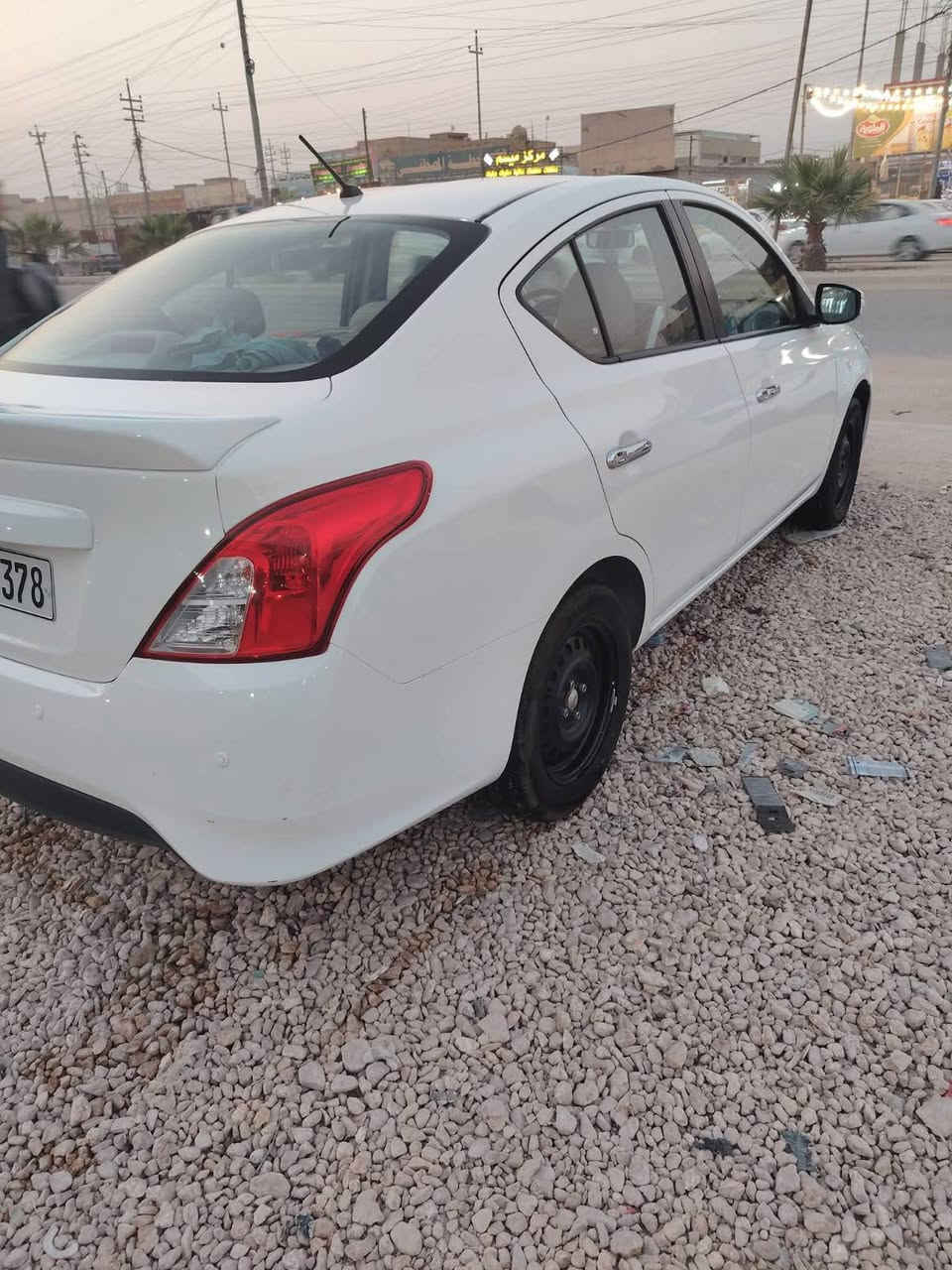 عندي سيارة  صني موديل 25 للبيع السيارة بيه قطعتين صبغ باب وجاملغ وبدون ضرر السيارة مال بنيه واني مكلف بل البيعة مالتهه عنواني نجف السعر ١١٥وبيه مجال لطيبين هذا الرقم بي واتساب وعندي مقطع فيديو موضح كلشي ***********
