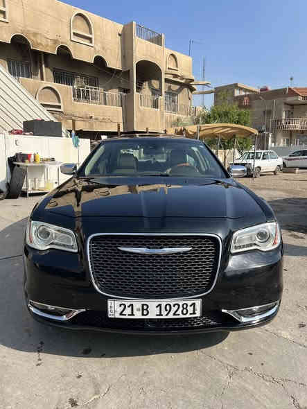 السلام عليكم 
للبيع اوباما موديل 2012 السيارة وارد خليجي 8 سلند 5.700فول مواصفات للاخير رادار امامي وجانبي مقاعد كهرباء وخزن وتدفئة وتبريد السياره بيه مكانين بارد شي بسيط وماشية 108 ميل هزة وسنوية جديدة والبيع على شرط التحويل مكان السيارة بغداد المنصور للاستفسار *********** وسعره 188 وبيه مجال بسيط
