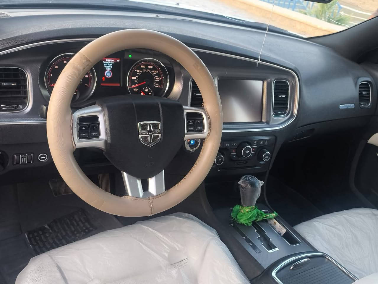 سلام عليكم ورحمة الله وبركاتة للبيع جارجر موديل 13
كفاله عامه وتفاصيل سونار موجود ***********
وتصل وبيك خير وتدلل
