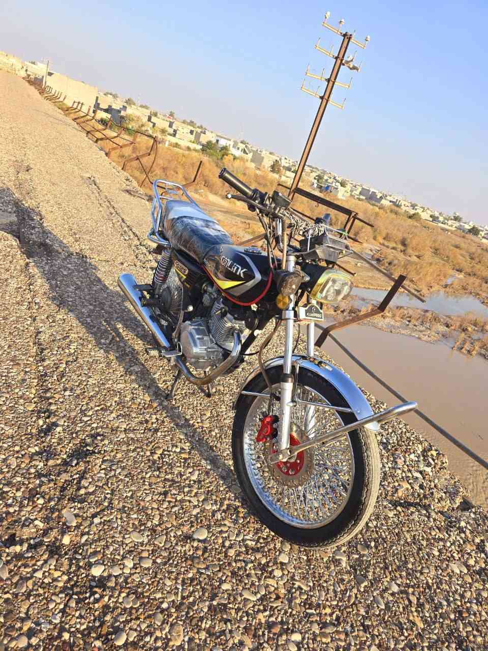 سلام عليكم دراجه سونك 2024نصيفه وحلوه شلعه فول كهربائيات كله شغال محرك ما ممفتوح سعر 600 وبيها مجال مكاني جلولاء ***********
