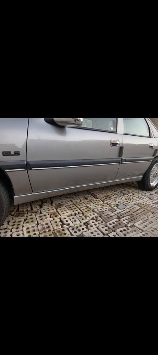 اوبل فكتره موديل ٩٣ رقم انبار تحويل ثاني يوم محرك 2000 جام اوتو شاشة سماعة بلوتوث
السيارة مصبوغة عام الجمالية
تخم تاير جديد مكينة وكير جيد جدا كير عادي 
مكان السيارة بغداد الكرخ / حي الخضراء
التواصل على الرقم
 ***********
