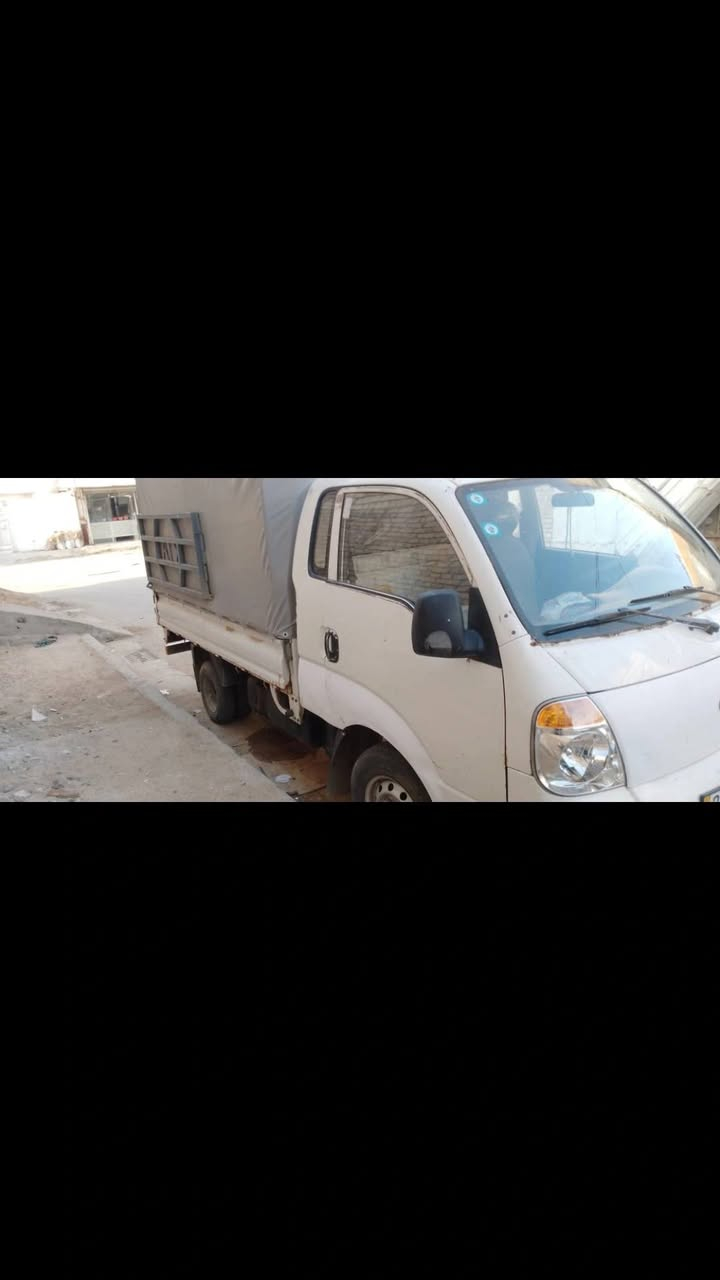 السلام عليكم شباب كية حمل نوع بنكو مديل ٢٠٠٤ سيارة رقم انكليزي جديد دوشمة جديدة جادر جديد سيارة مال بيت اللة شاهد سنوية جديدة صار شهر من حولتها باتري جديد بنزلت جديد بك لايت حديد دعامية جديدة والله السيارة مصروف عليها ترأي وين ميعجبك سبير جدد السيارة سعرها ٧٨ وبيها مجال الطيبين ***********
