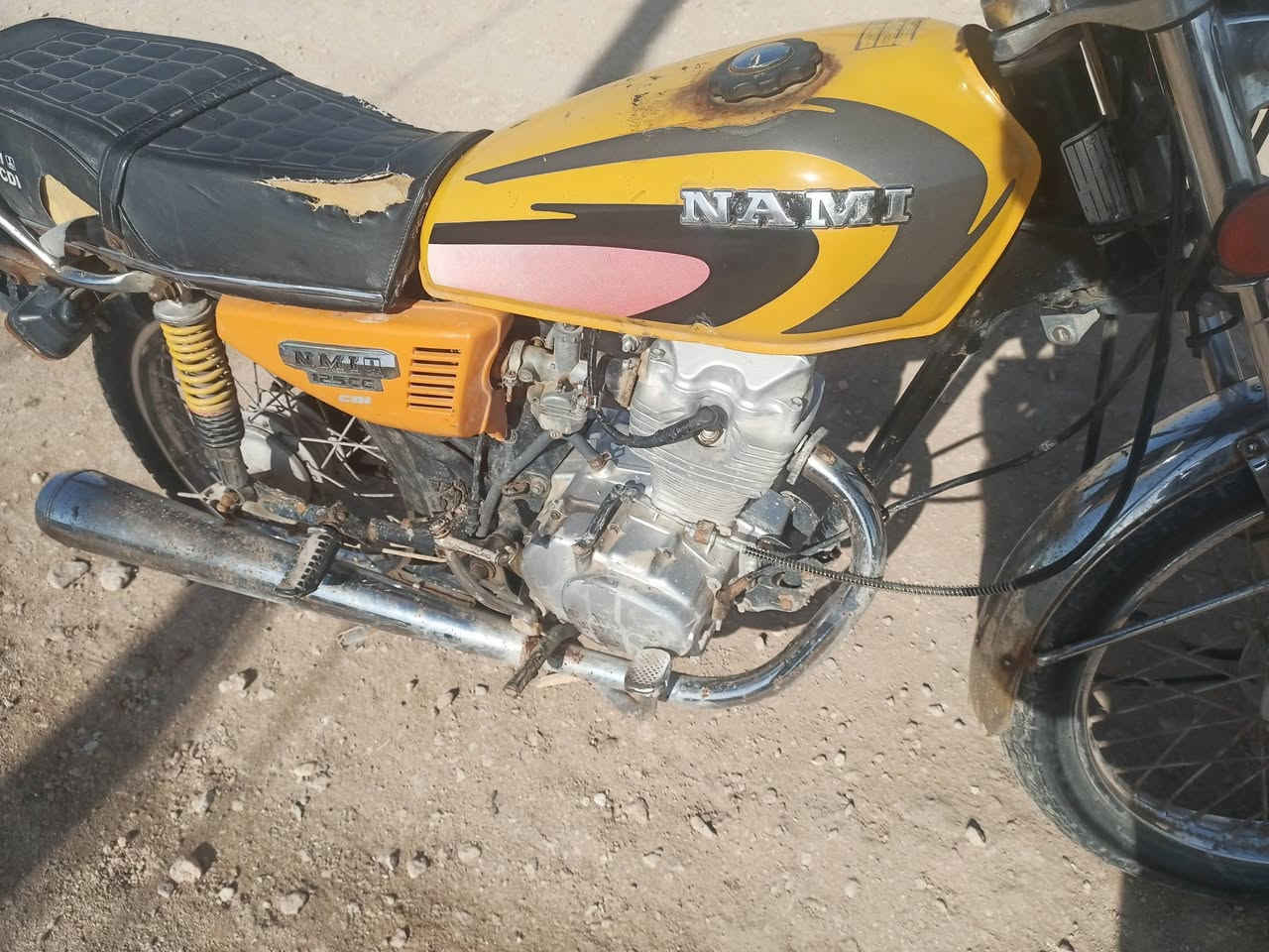 سلام عليكم نامة شلامجةبلاد 22 اوراق اصولي مكينة ما مفتوحة سعر 650 و بيهة مجال بصيط دراجة راسني على صفحة و هاذة رقمي للتواصل و وتساب ***********
