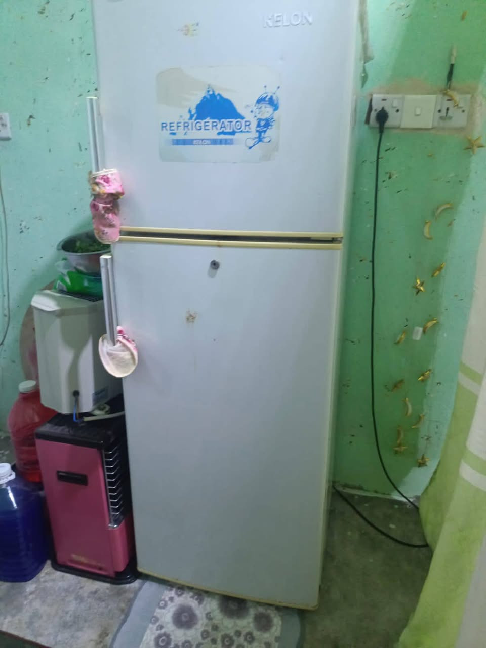 مجمده ١٠٠
غرفه ٢٥٠
بوفيه ٥٠
سنك ٥٠
ثلاجه ٧٥
براد ١٠٠
بردات ٣٠الوحده
تنور 30   
قفل من الاخير

مجموعة اغراض للبيع المكان ناحية السلام العنبكية للاستفسار اكثر الاتصال على الرقم ***********
