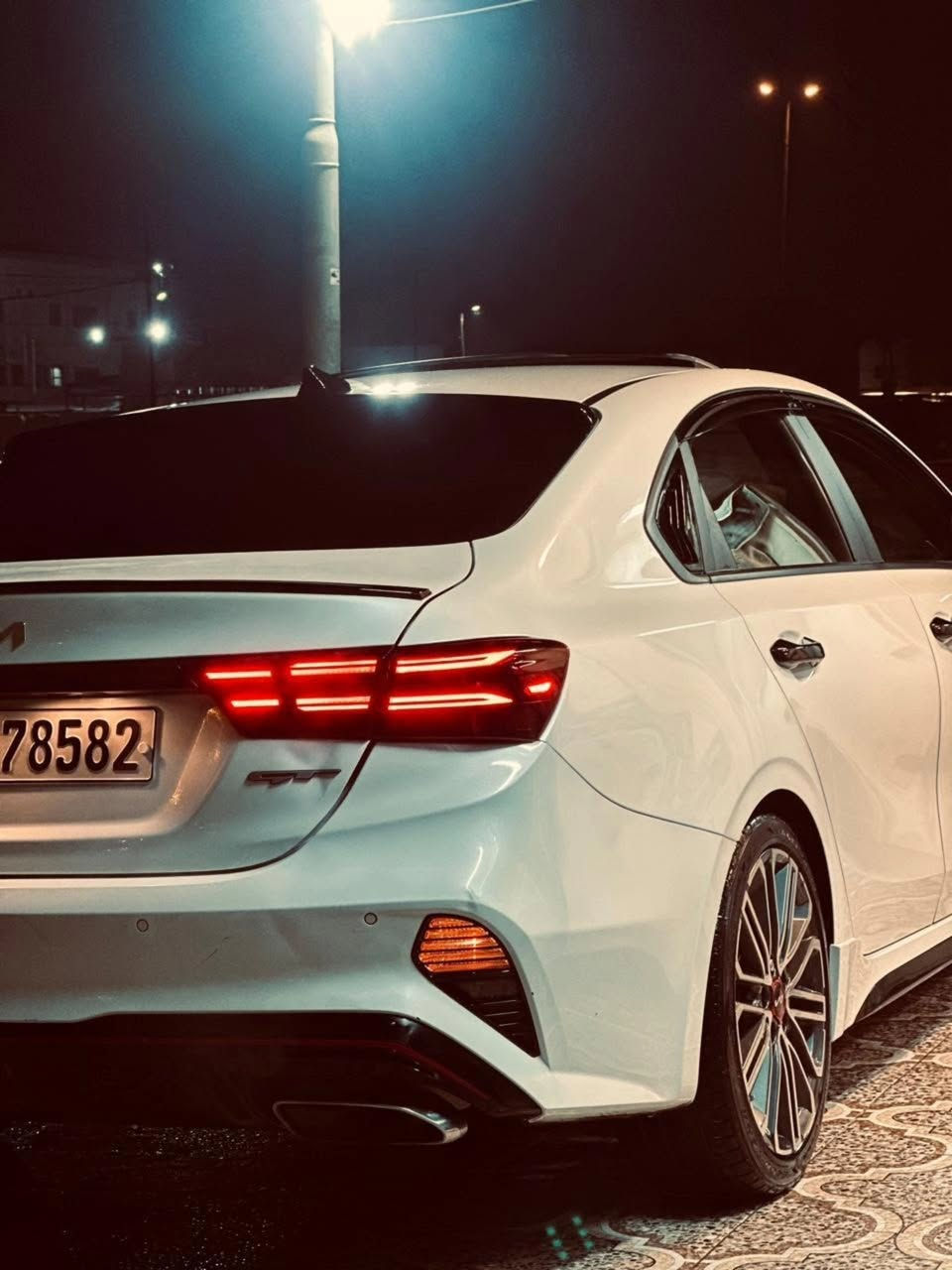 . .                             . 🦅بــــــعـــد الـــســـلامـ🦅. 

Kia Forte 2023 GT 

كيا فورتي 2023   GT 
                                      

                               ( 🎖️  بدون ايرباك 🎖️)

<<<<<<<<<<<<<<<<<<<<<<<<<<<<<>>>>>>>>>>>>>>>>>>>>>>>>>>>

-محرك 4 سلندر 1.6 توربو 
-رقم دهوك 
-ممشى 50 الف
-لون ابيض
سيارة جديدة بمعنى الكلمة 

🔵 السعر  _ طلب السعر في تعليقات الصفحة أو الضغط على زر الواتس اب للرد السريع

0751 145 1702 

                                  🔵 الـــــمـــواصــفـــــات 🔵

🔷كزوز رياضي 
🔶سلايد فتحة 
🔷ويل كب
🔶تبريد تدفئه بالكشنات
🔷رادارت امامي خلفي جانبي
🔶كشنات جلد حضن وعليها ختم gt line
🔷هاندبريك بصمه
🔶ثلاث انظمة قياده
(Eco+Normal+Sport) 
🔷اوتو هولد 
🔶ابواب بصمه
🔷صندوق بصمه
🔶تشغيل عن بعد
🔷بصمة تشغيل
🔶دخول ذكي
🔷لد نهاري
🔶فول تحكمات ستيرن
🔷مثبت سرعه 
🔶تحديد مسار
🔷نقاط عمياء
🔶حساسات خلفيه
🔷كاميرا خلفيه دواره 
🔶شاشه كبيره تدعم ابل كار بلي واندرويد اوتو
🔷تراكشن كونترول 
🔶مانع انزلاق
🔷شاشة اعطال واشارة ترحيب وعرض العطلات وقياس ضغط الاطارات

                                        🔵الـــــــضــــــرر 🔵
جاملخ وبوند بدون دواخل بدون ايرباك 

                              ==========================

 مكان السيارة موصل 

لايك ومتابعة للصفحة ليصلكم كل ماهو جديد ومتميز
شركة إرَم لتجارة السيارات شعارنا المصداقية والثقة

*********** اسيا
***********  عبدالرحمن الخياط
